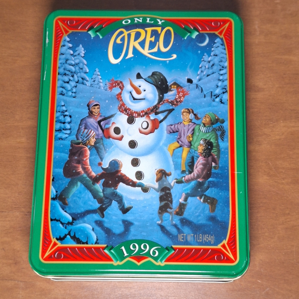 Oreo Holiday Tin with Snowman Design